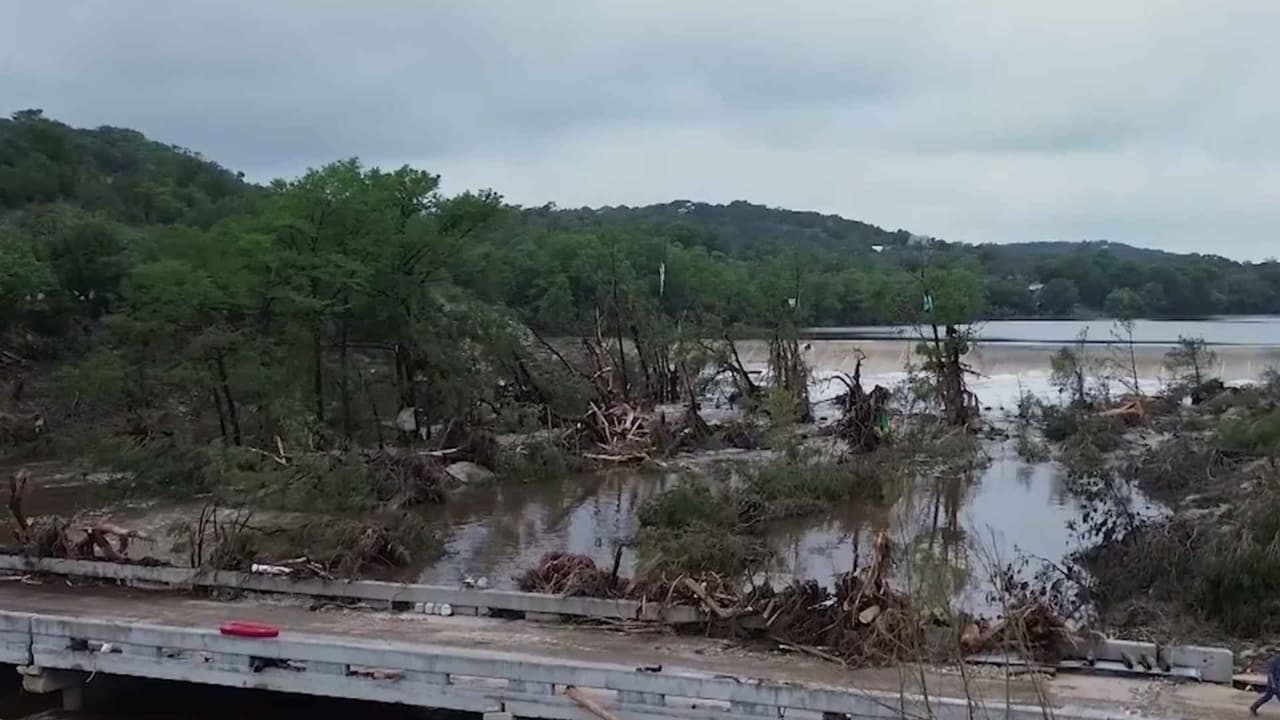 A casi 10 meses de las inundaciones en Kerrville, rinden homenaje a niña de 11 años que murió