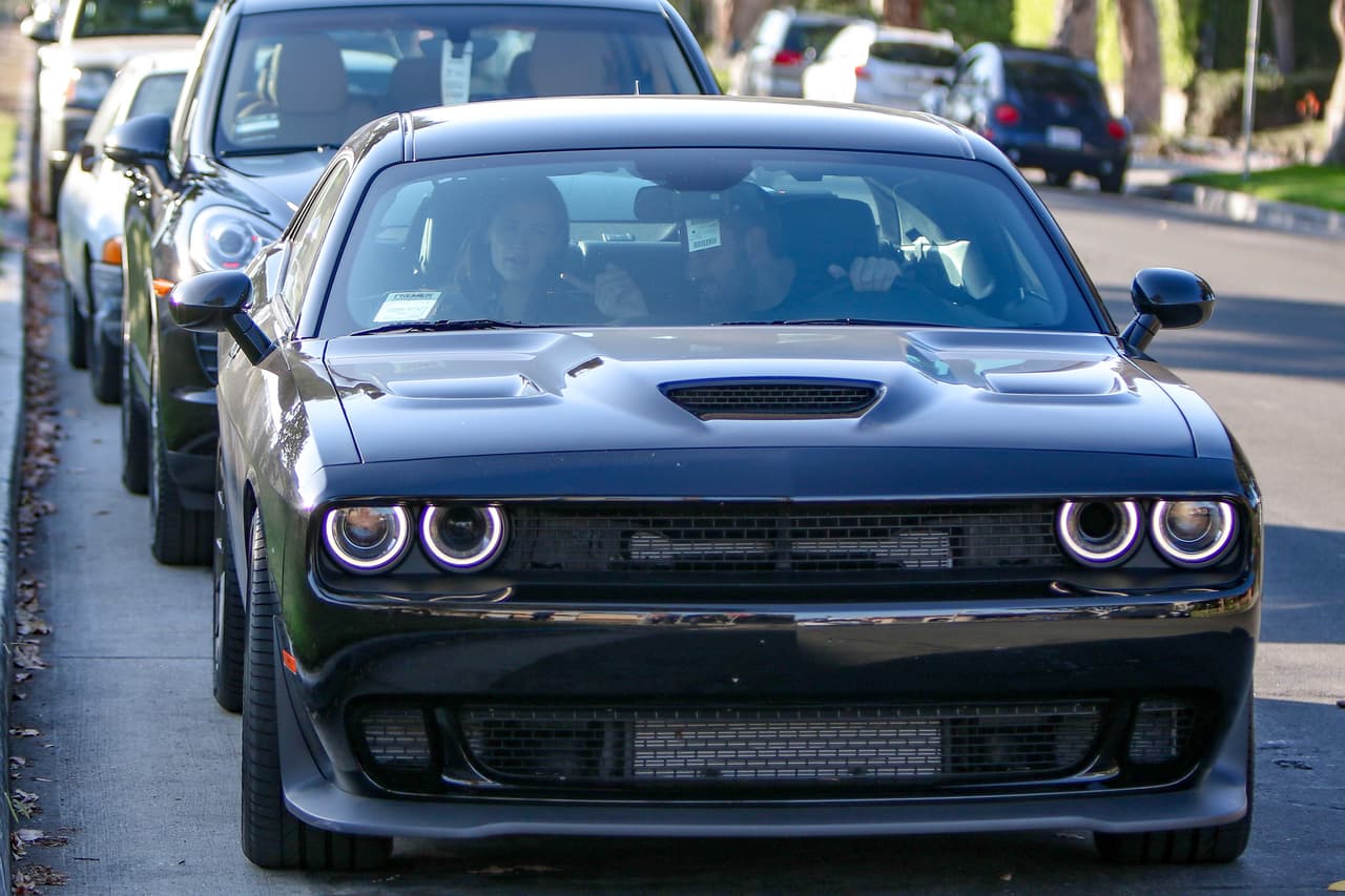 Después, los famosos tomaron su camino.