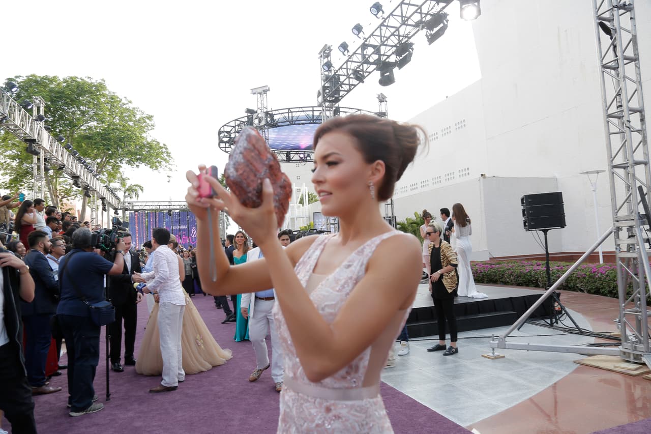 Angelique aprovechó para llevarse una linda foto de recuerdo.