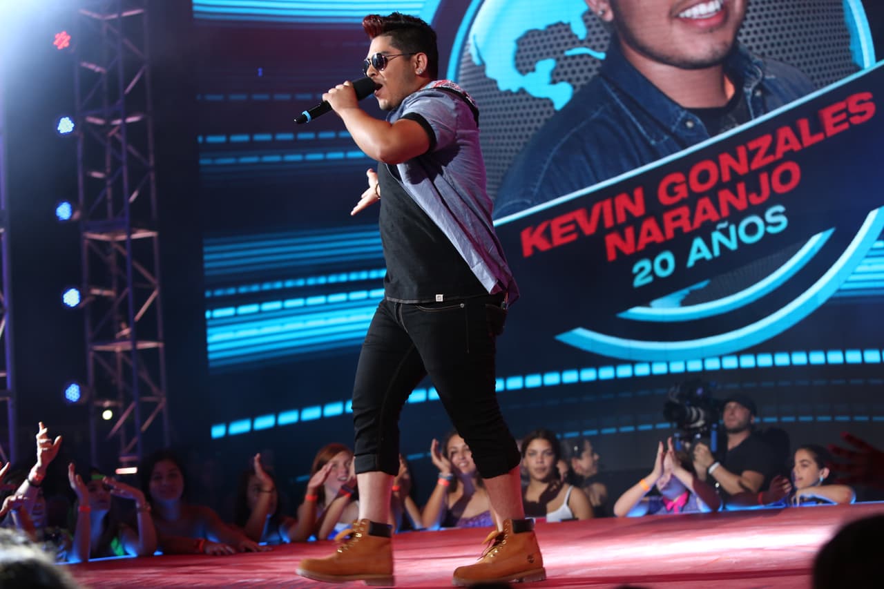 Se llevó un SÍ de parte de cada uno de los jueces, le dijeron que debe trabajar en su imagen y alabaron su conexión con el público.