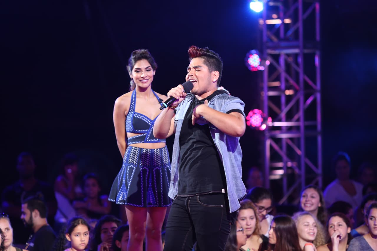 Se llevó un SÍ de parte de cada uno de los jueces, le dijeron que debe trabajar en su imagen y alabaron su conexión con el público.