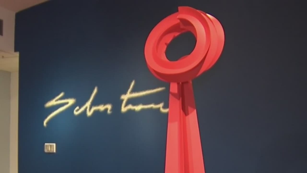 El escultor mexicano Sebastián visita San Antonio