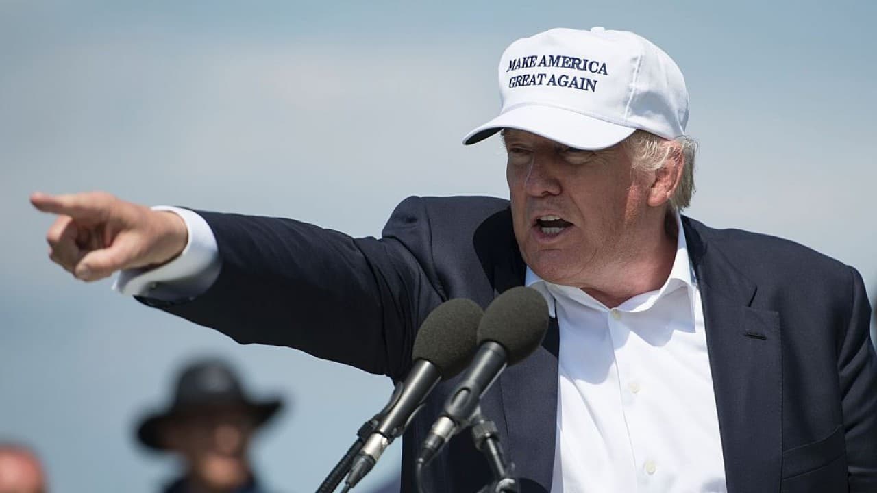 Trump celebra el "Brexit", Clinton lo lamenta