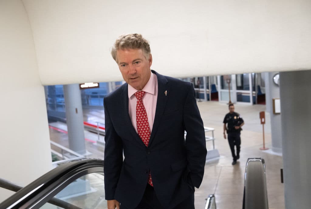 El senador republicano 
<b>Rand Paul</b> (57) fue el primer senador estadounidense en dar positivo a coronavirus.