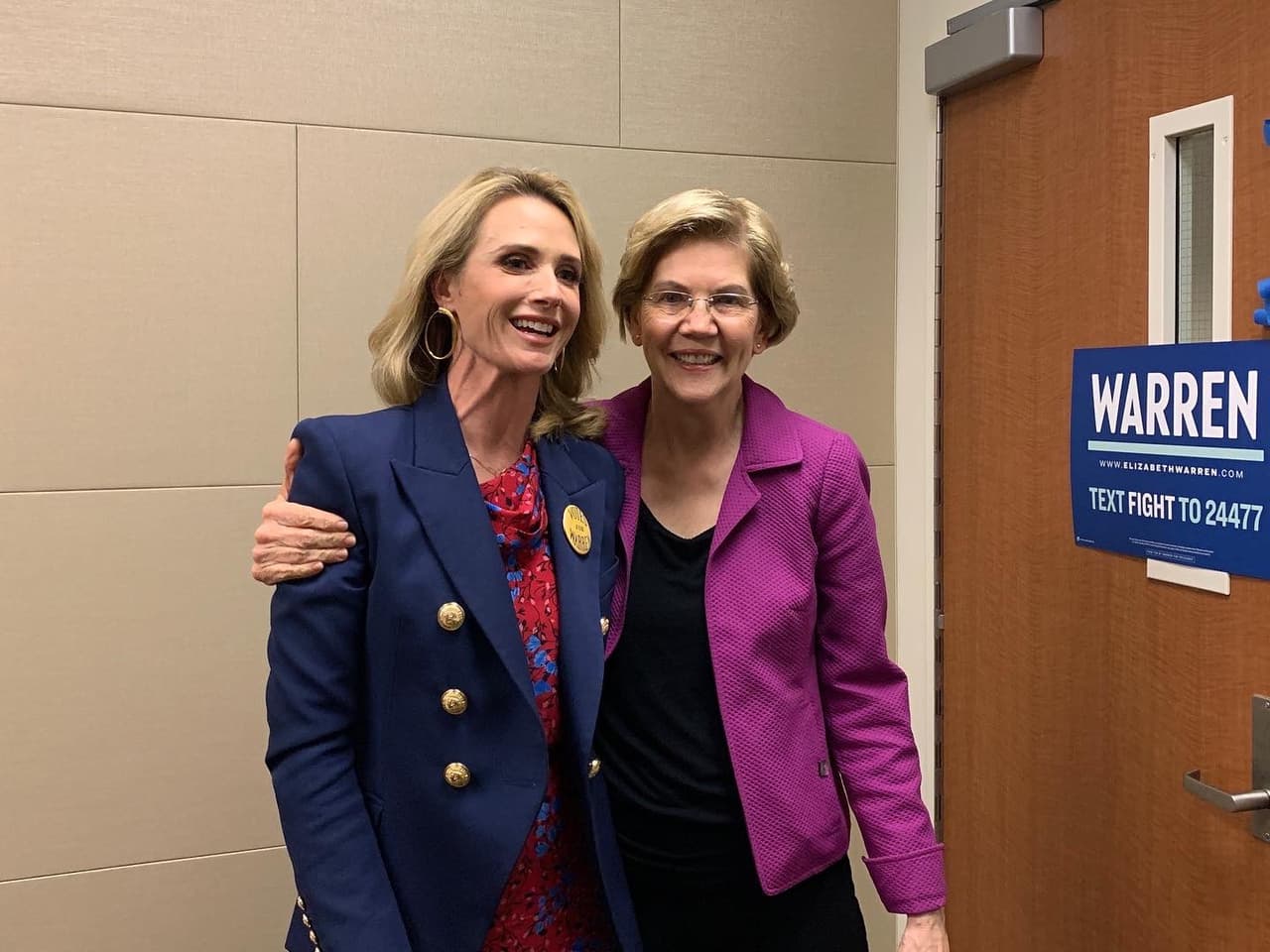 Jennifer Newsom lamenta el "sesgo de género" en las primarias demócratas tras salida de Elizabeth Warren
