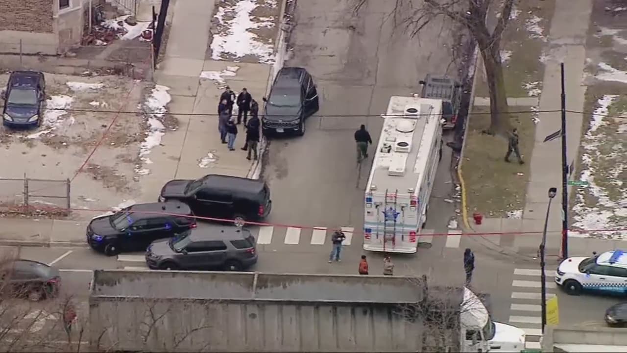 Balean a un policía de Chicago en West Garfield Park