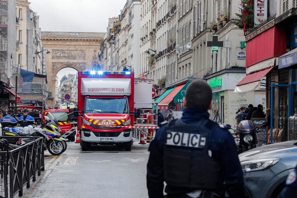 Al menos tres muertos y tres heridos deja un tiroteo en el centro de París