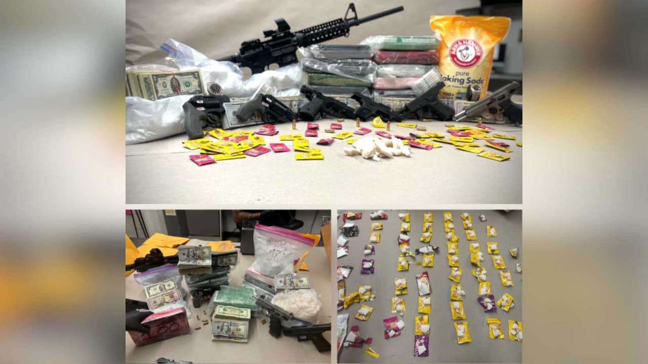 Decomiso realizado por el SJPD que incluye más de 37 libras de cocaína, 17 libras de base de cocaína "crack", 50 barras de Xanax, 6 armas de fuego, 1 fusil y aproximadamente $120,000 en efectivo. El valor estimado de la cocaína incautada es de 2 millones de dólares.