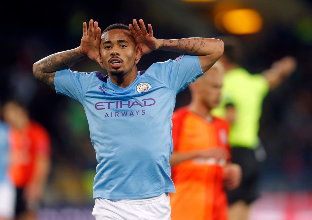 Manchester City golea tres a cero al Shakhtar.