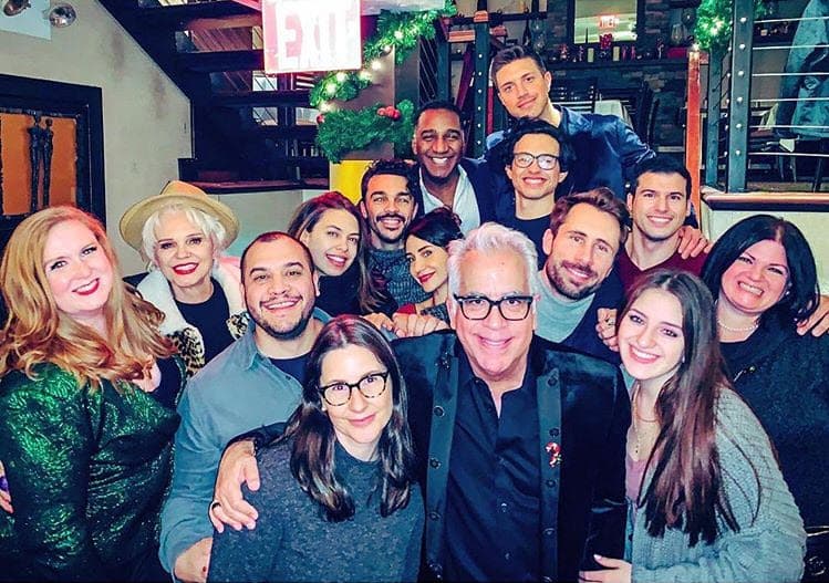 Su famosa madre Charytin Goyco publicó una fotografía familiar donde se ve que el joven celebró las fiestas con ellos.
<br>