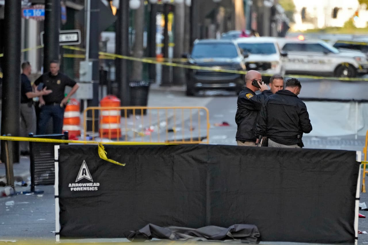 “Me vuelve loco. Ni siquiera siento que esté aquí en este momento”, declaró. 
<b>“Espero que los investigadores hagan su trabajo”.</b>