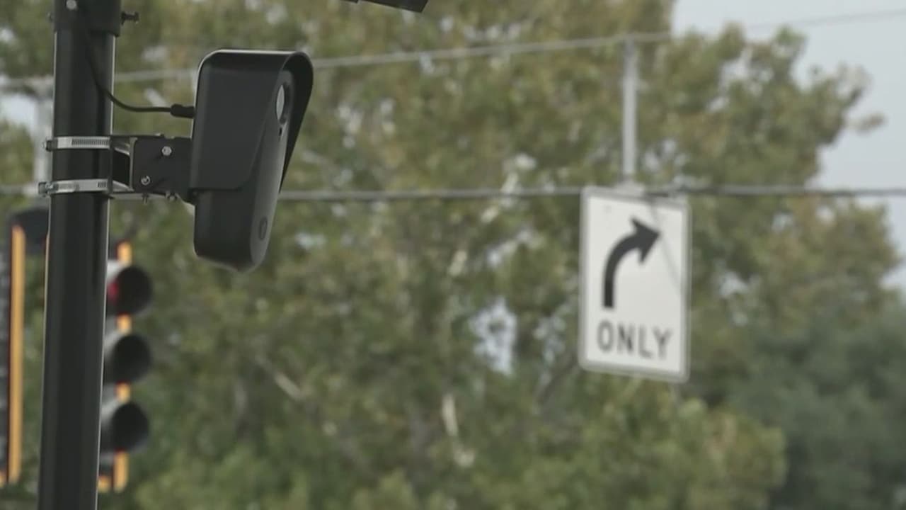 Florida va contra las cámaras usadas para leer matrículas en algunas carreteras estatales