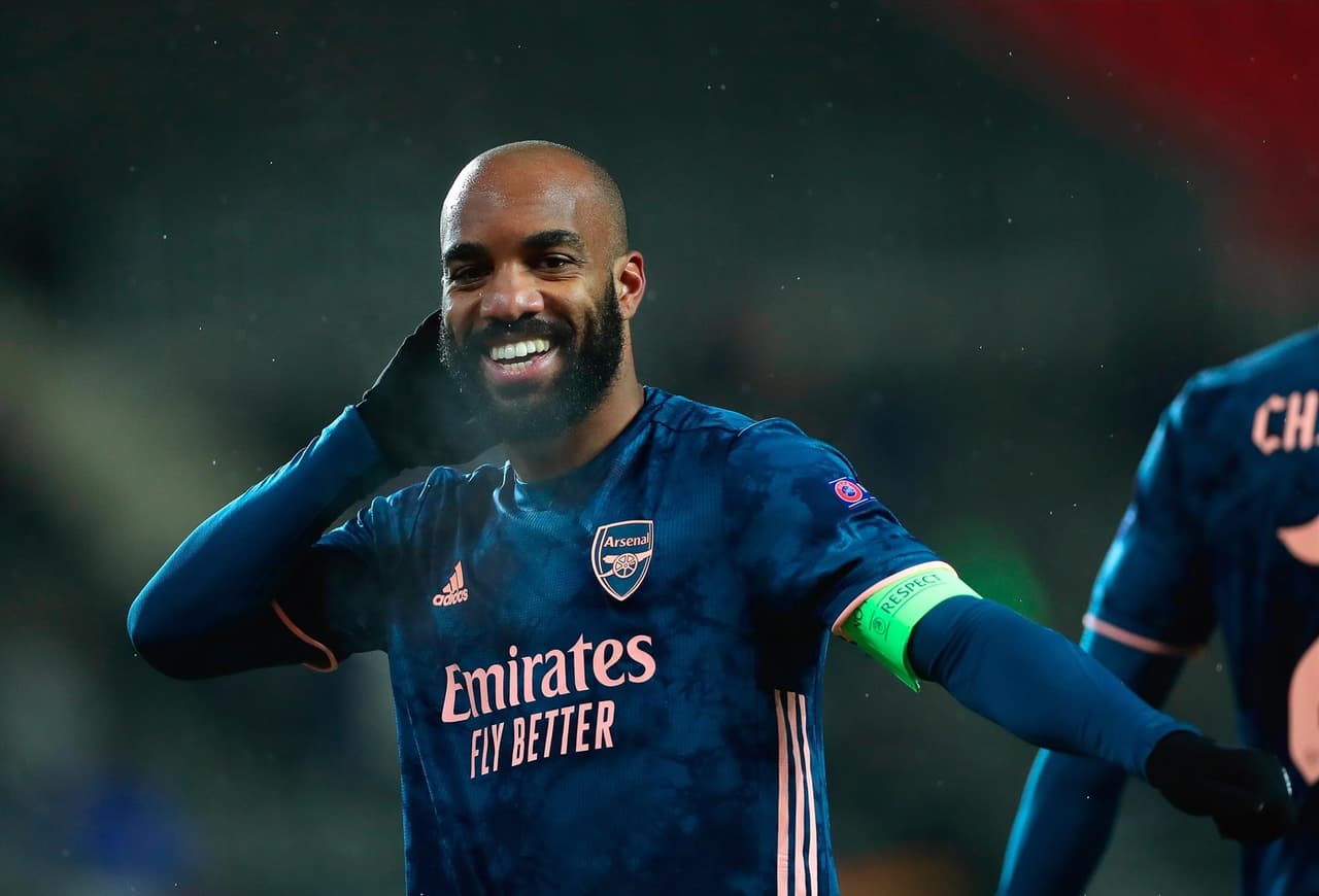 Arsenal golea al Slavia Prague 4-0 y califica a las Semifinales de la UEFA Europa League. Nicolas Pépé abrió el marcador al minuto 18 y le siguió Buyako Saka a los 24' y Alexandre Lacazette sentenció la tarde con doblete.