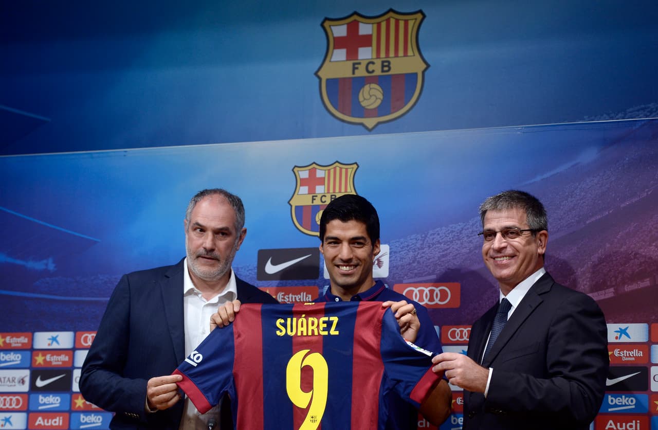 <b>Luis Suarez (2014-2015)</b>
<br>Club de procedencia: Liverpool
<br>Destino: Barcelona
<br>Costo: 81.72 MDE (millones de euros)