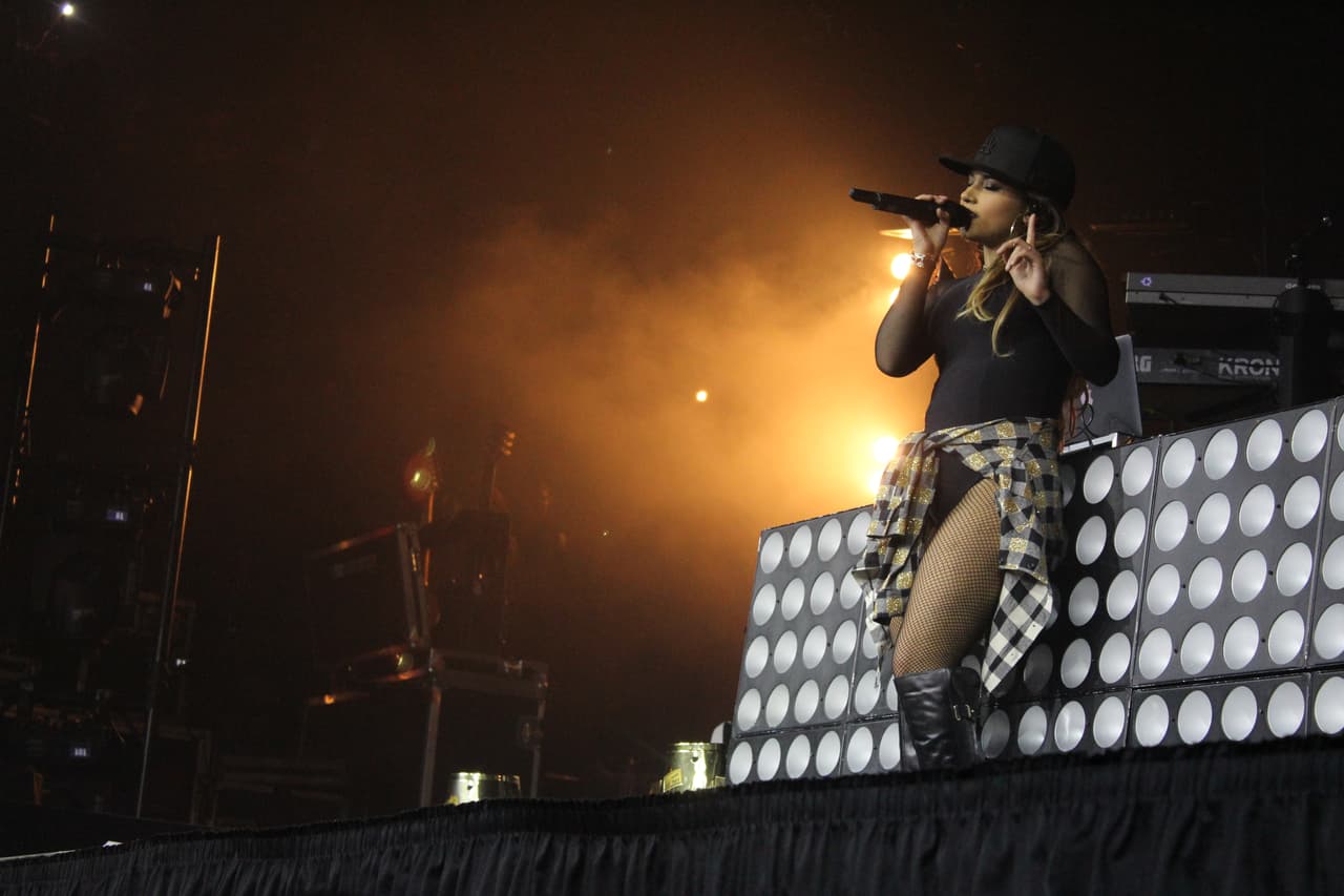 Además, pudimos escuchar su nuevo tema "Break a Sweat".