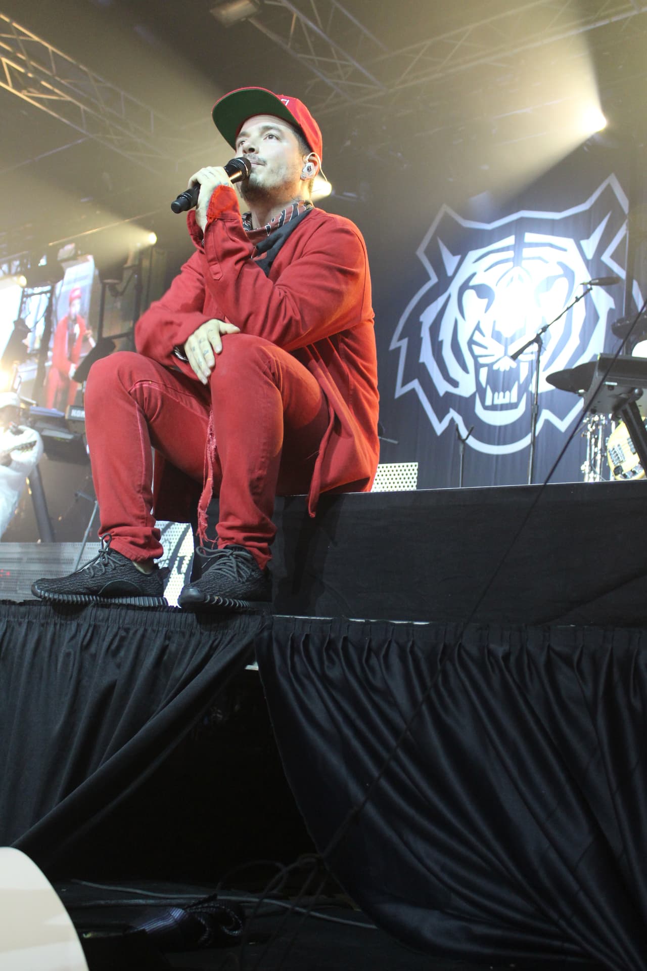 Al terminar el concierto, J Balvin compartió en instagram una foto donde se ve el gran cariño a su público.