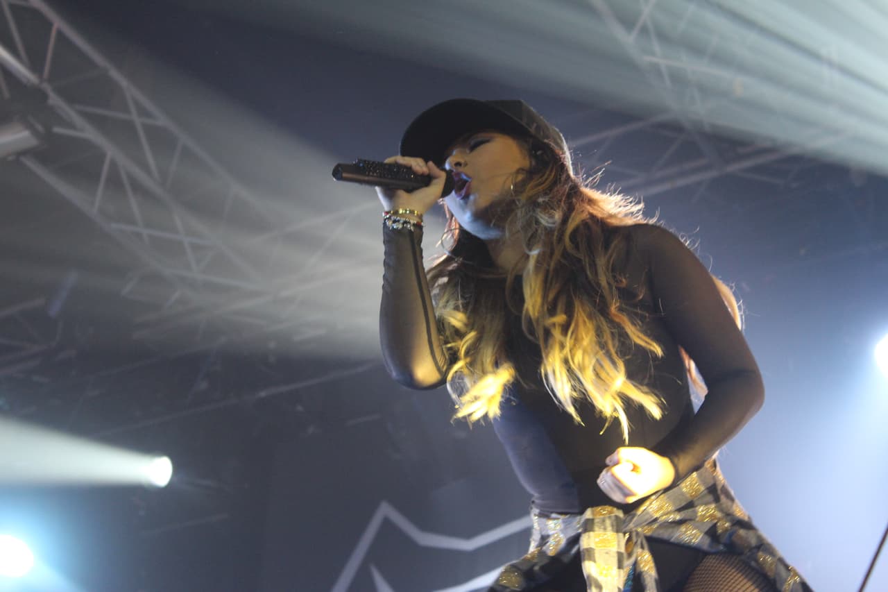 Hay una gran química entre estos dos jóvenes y talentosos cantantes.