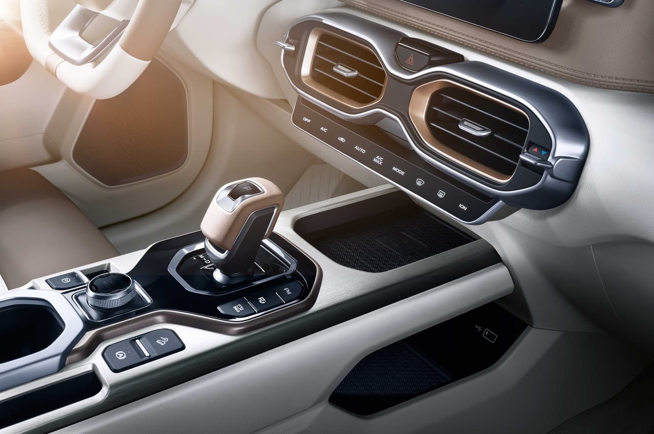 Su transmisión es una automática de siete velocidades y doble embrague.