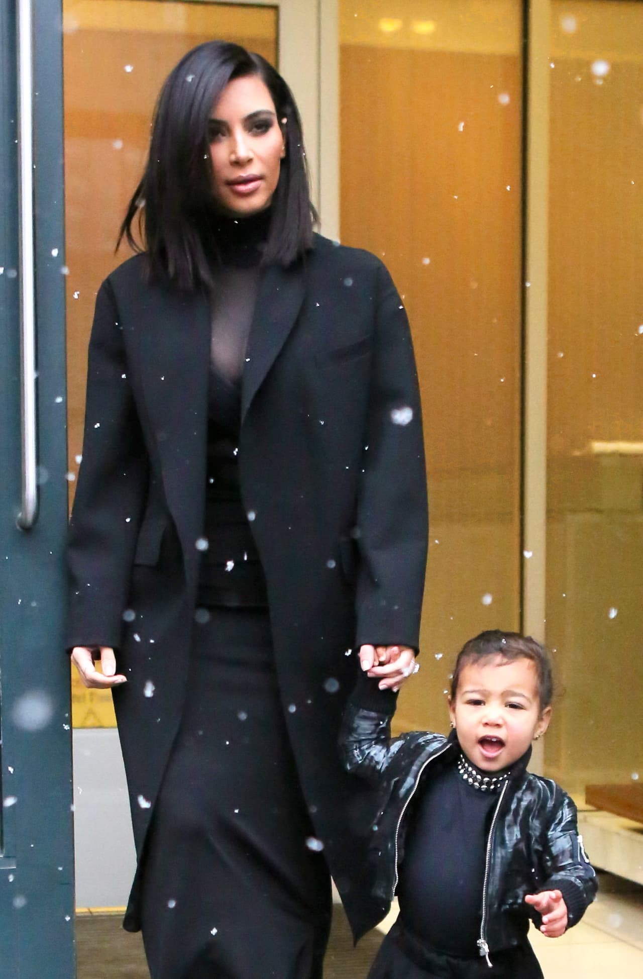 Feliz con la nieve en Nueva York.