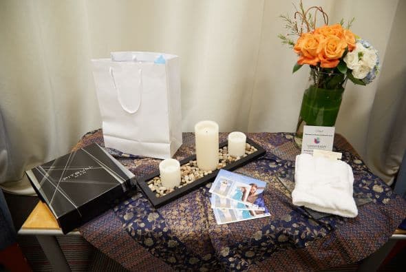 Estos son los regalitos que le esperan a Pitbull en su camerino.