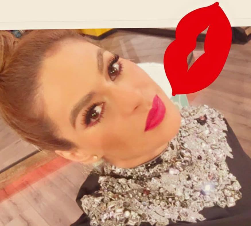 ¡Labios rojos! Usa tus labios como el accesorio más importante de tu cuerpo. Recuerda exfoliarlos e hidratarlos todos los días.