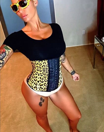 Además de todo es una fashionista.