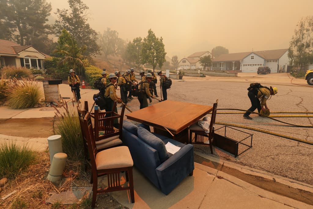 Incendio Sandy se expande y provoca órdenes de evacuación cerca de Simi Valley, al sur de California