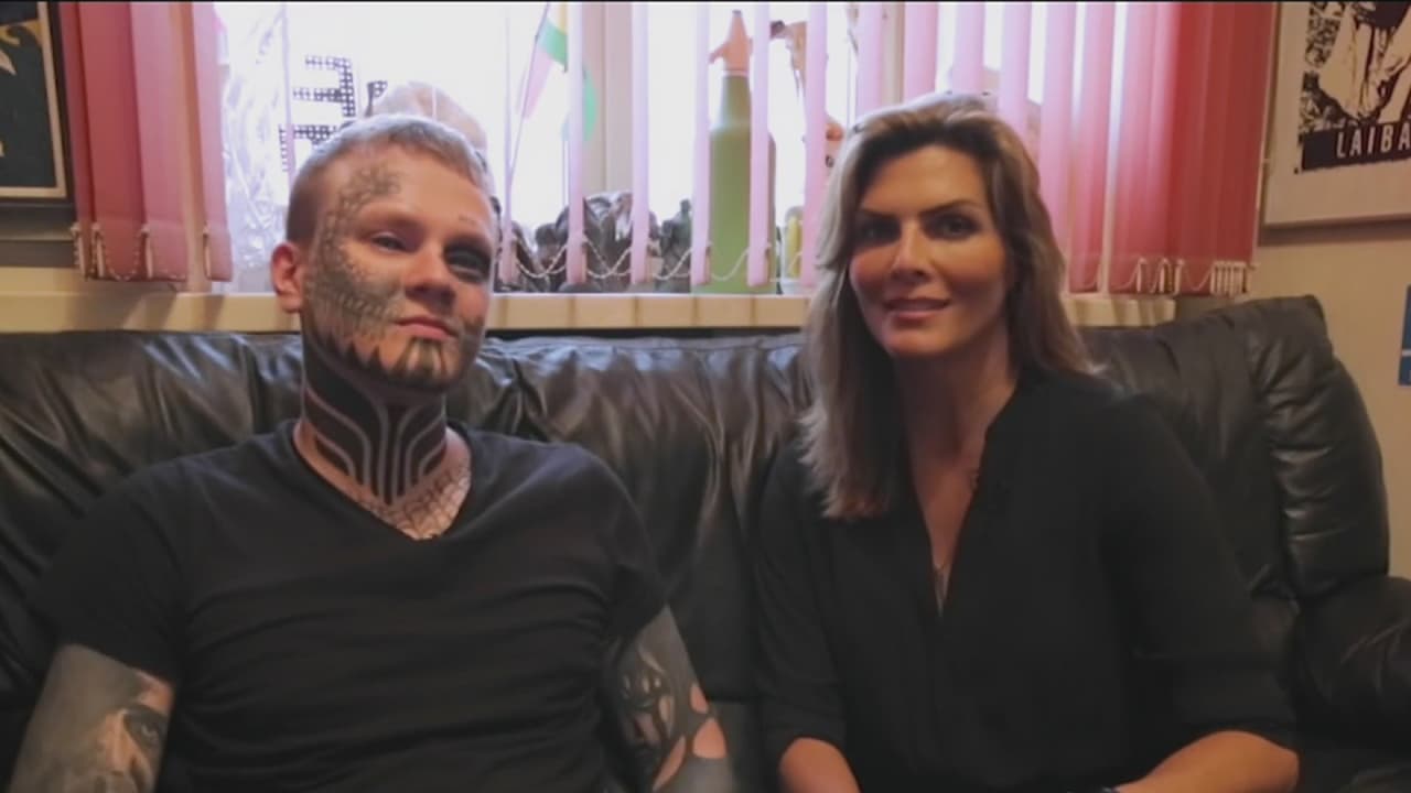 Tatuajes, implantes subdérmicos y perforaciones, las nuevas aventuras de Montserrat en Rusia