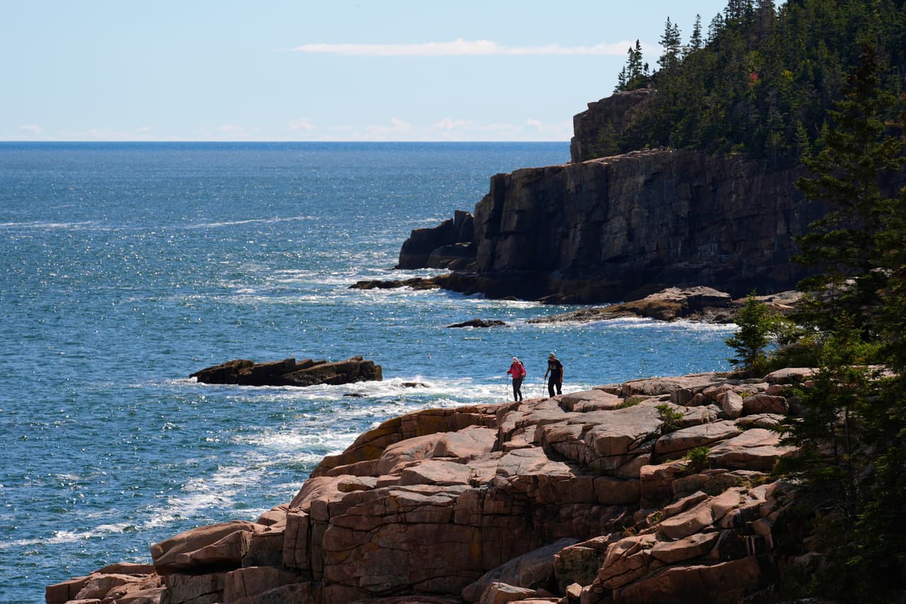 En séptimo lugar se encuentra el Parque Nacional Acadia, ubicado en el estado de Maine, Estados Unidos, con 4,079,318 visitantes en 2025.