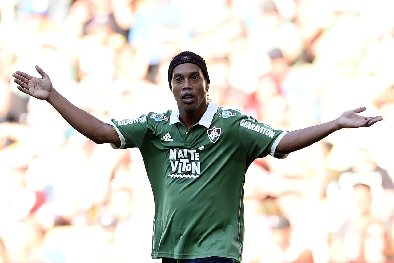 Fluminense cancela contrato con Ronaldinho
