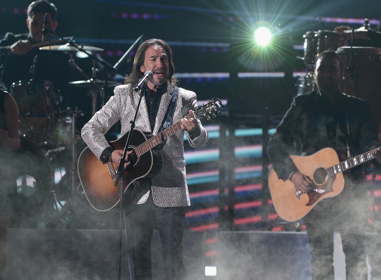 Marco Antonio Solís se dio a conocer junto a la agrupación de "Los Bukis".