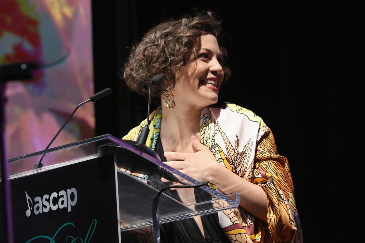 La cantante compite en las categorías Mejor Álbum del Año, Mejor Álbum Folclórico, Mejor Canción del Año y Mejor Video Musical Versión Larga.