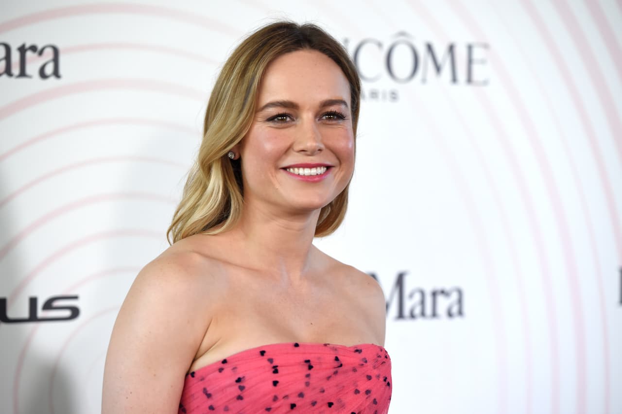 Brie fue la última mujer en entrar a las pantallas de Marvel, como la superheroína mas fuerte interpretando el papel de Capitana Marvel (Carol Danvers).