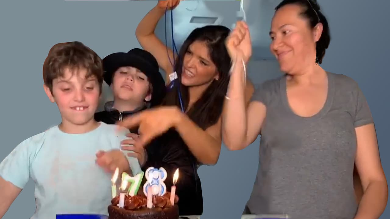 Los hijos de Ana Bárbara festejan a su “segunda madre” con "mañanitas rockeras"