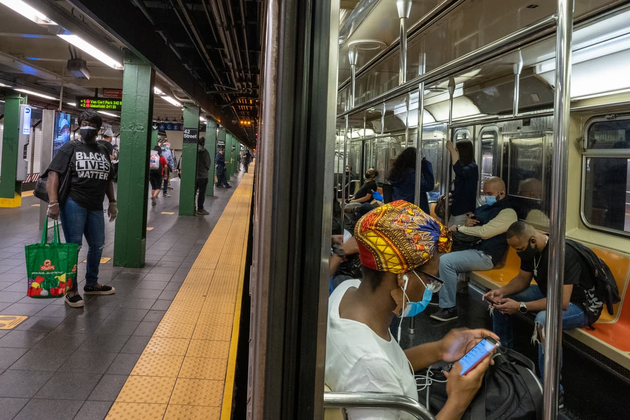 Aumenta el número de usuarios del subway de NYC durante la primera semana de reapertura
