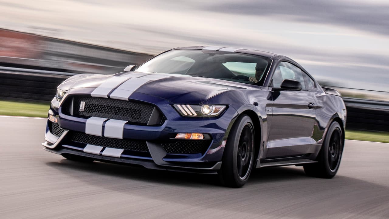 El Mustang Shelby GT350 ha mejorado para el 2019, a pesar que muchos aseguran que es uno de los mejores carros de alto desempeño que se puede comprar en EEUU.