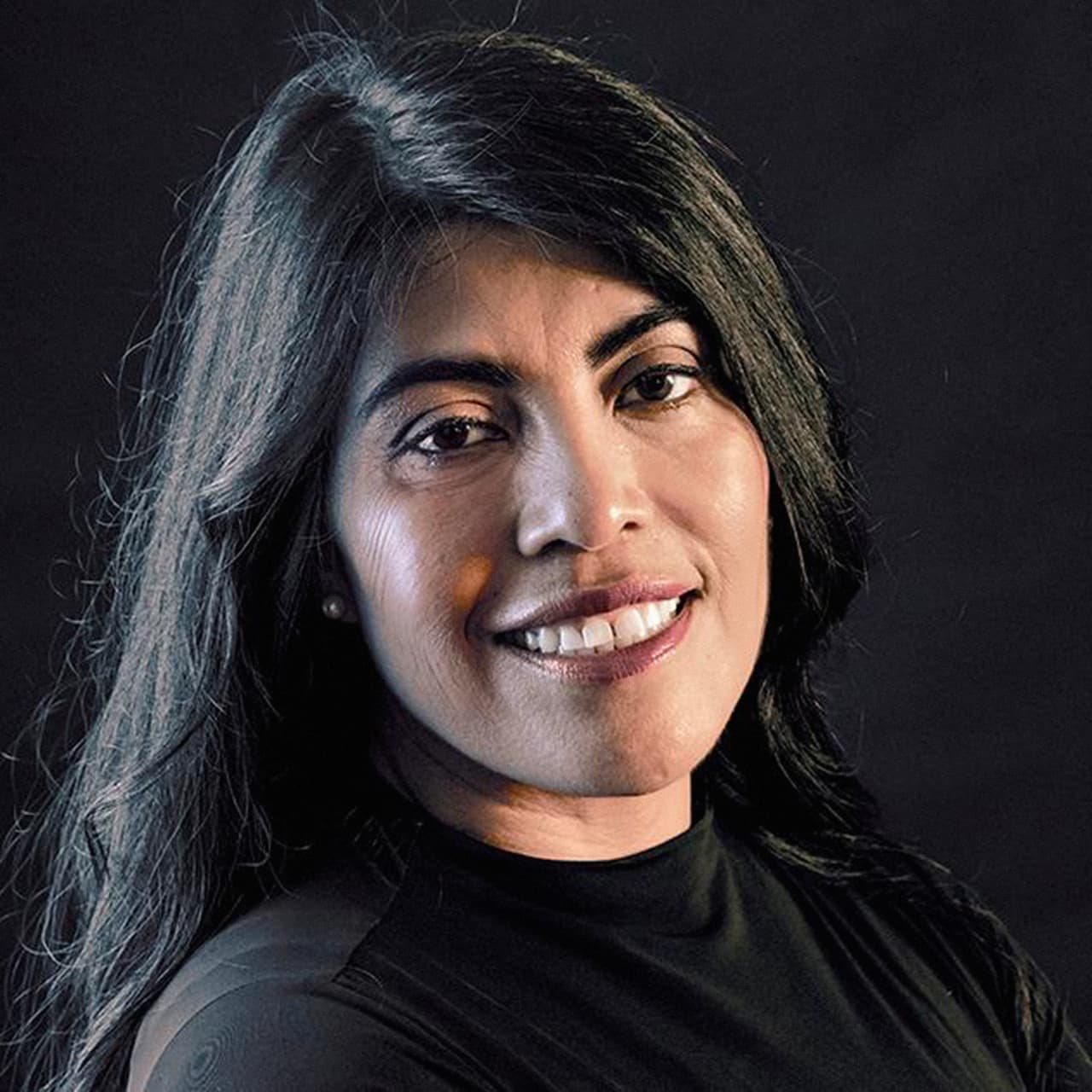 <b><a href="https://twitter.com/ximenahartsock">Ximena Hartsock</a>. </b>Cofundadora y presidenta de Phone2Action, una empresa que fabrica aplicaciones móviles en Arlington, Virginia. Ha recaudado 5.2 millones de dólares. Es chilena estadounidense.