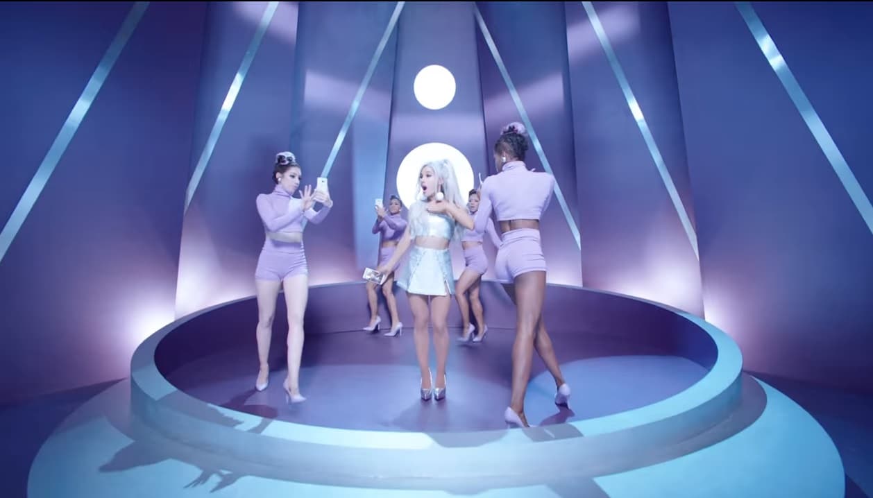 Con esa 'sexytud' estamos seguros nadie le quitará los ojos de encima.