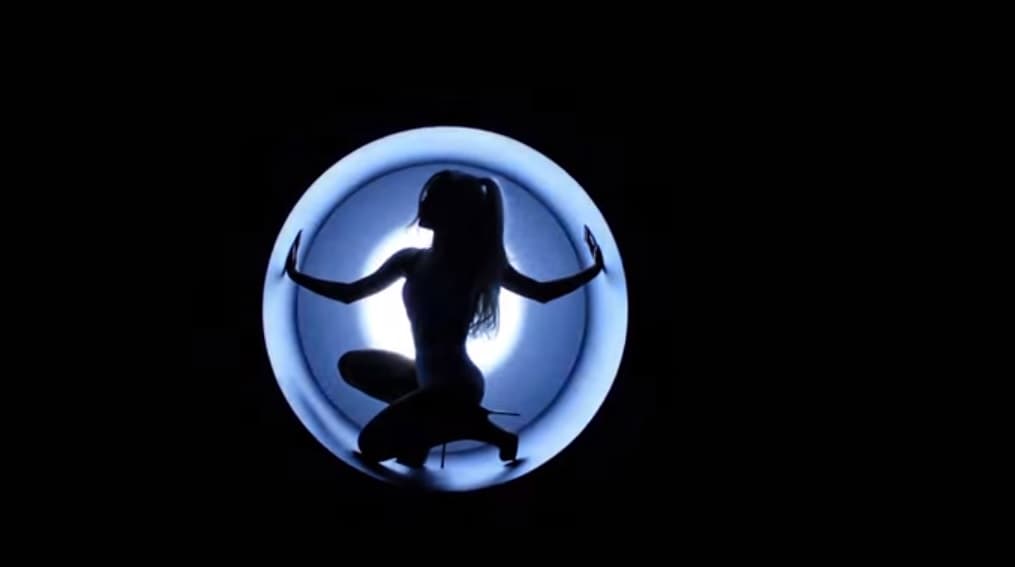 Su sexy silueta vivirá impregnada en el corazón de todos sus seguidores.