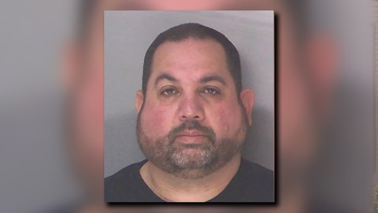 Agente de la Oficina del Marshal es arrestado por acusaciones de abuso de menores