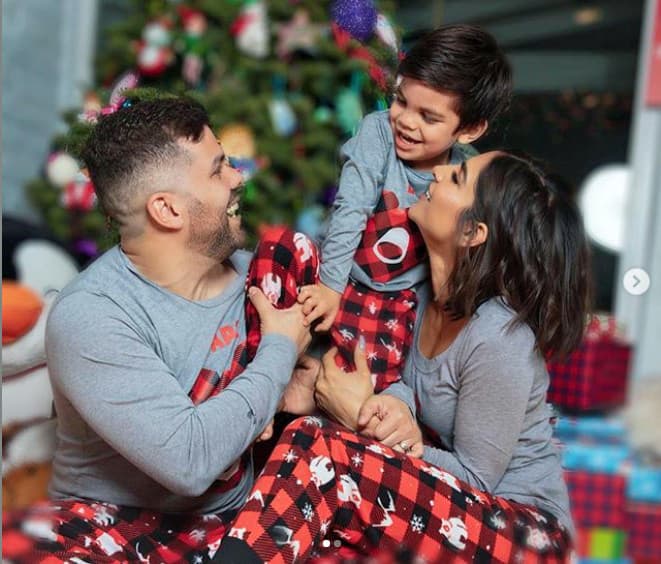 Matteo ha dado muestra de que heredó el gusto por el mundo del entretenimiento, pues sus padres comparten videos y fotografías de 
<b>su hijo en donde el pequeño baila, canta y tiene un gran carisma</b>.
<br>