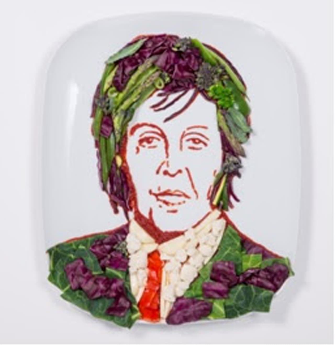 Nadie lo sabía, pero las lechugas le dan un toque especial al traje del músico Paul McCartney.