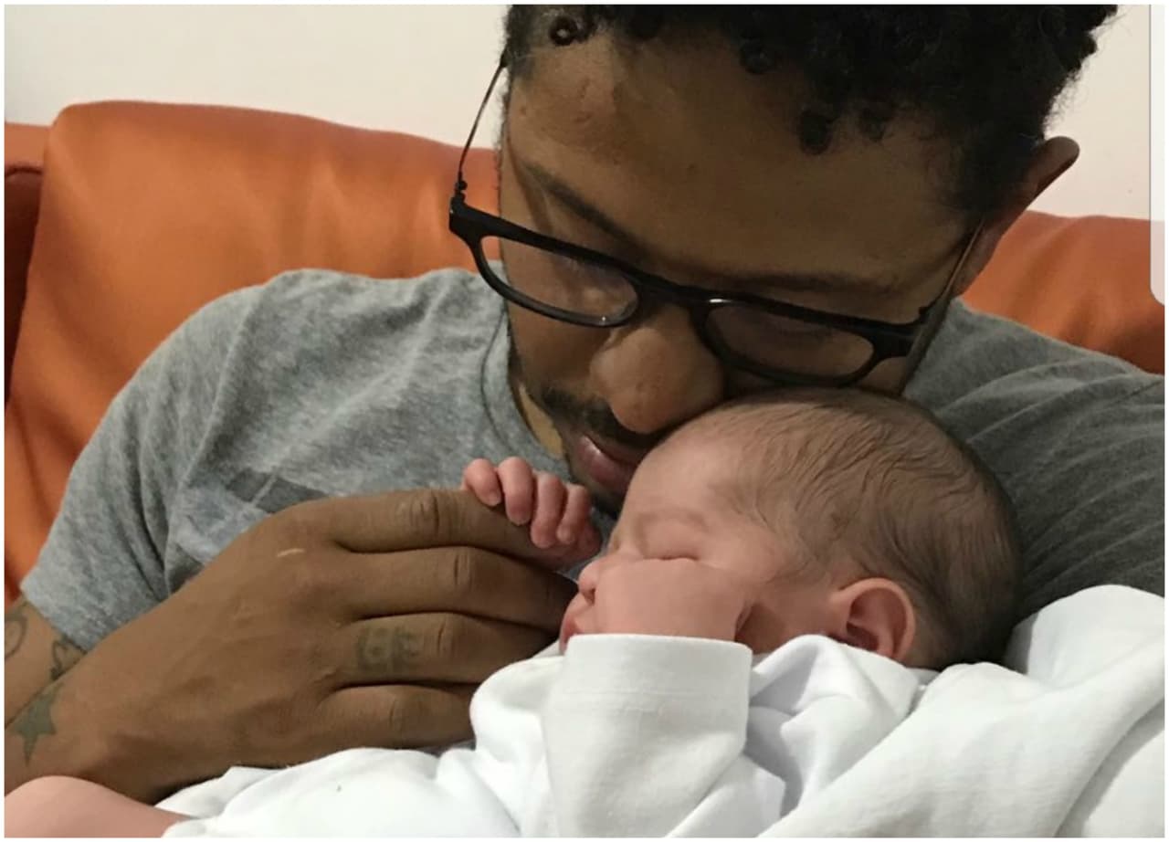 Kalimba se convierte en papá de un niño