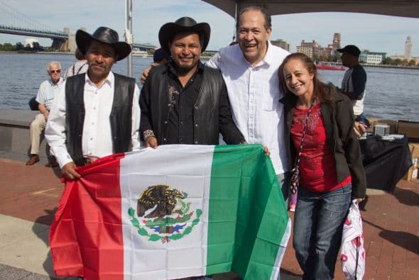 La comunidad mexicana se reunio en el historico Penn's Landing para celebrar el dia de la independencia mexicana. Estas son algunas imagenes.
