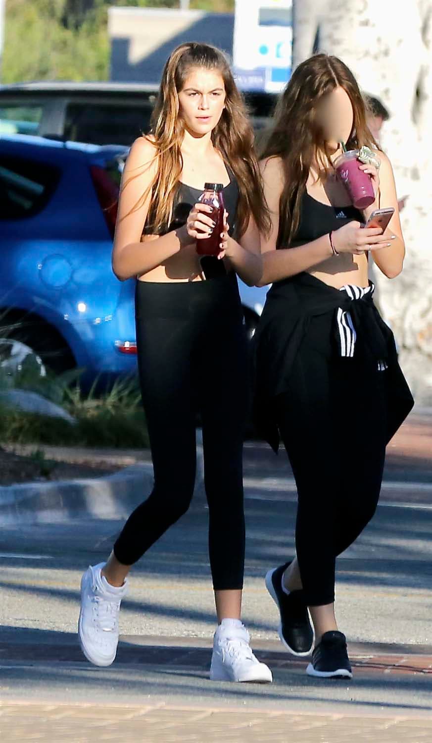 Su belleza ha cautivado de tal manera que ya logró posar para una revista de moda internacional.