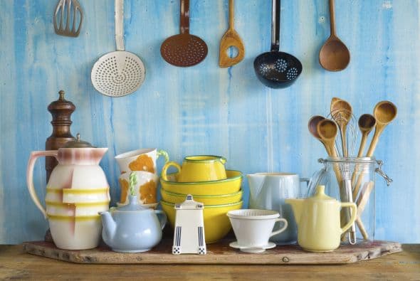 ¿A qué mujer no le seducen los utensilios de cocina y accesorios, como batidoras, cafeteras, tostadoras con impronta de los años 50 y 60? Si has visto Mad Men, seguro que son tu perdición.