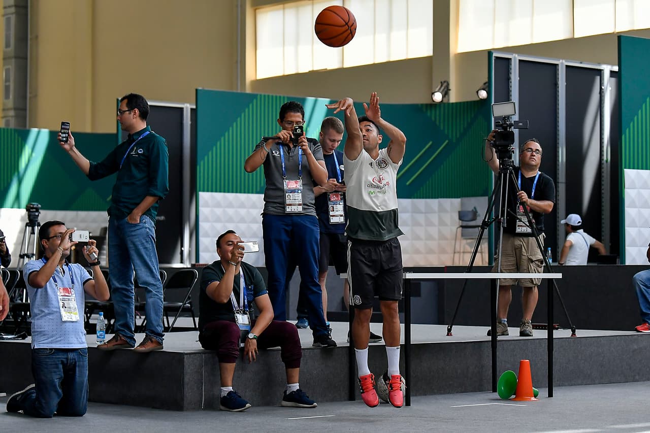 México tuvo un momento de esparcimiento en medio de su práctica las instalaciones del Dynamo luego de su victoria contra Corea del Sur por el grupo F en el Mundial de Rusia 2018.