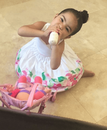 Su mamá decía estar "derretida como un bombón debajo del sol" con sus ocurrencias.