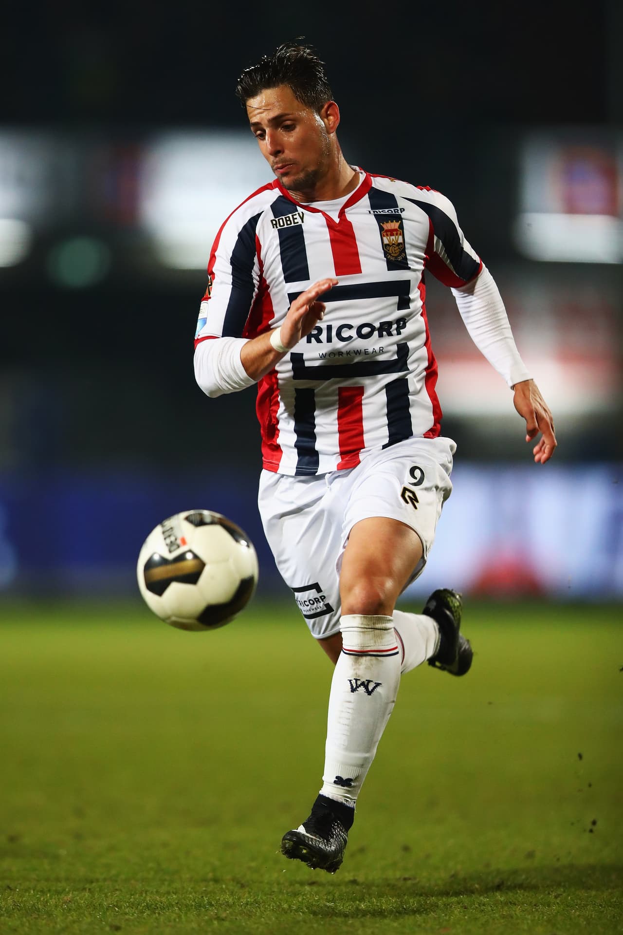 El delantero español Fran Sol, quien brillara con el Willem II esta temporada, estaría bajo el radar del Cruz Azul. Marcó 16 goles en la Eredivisie 17/18.