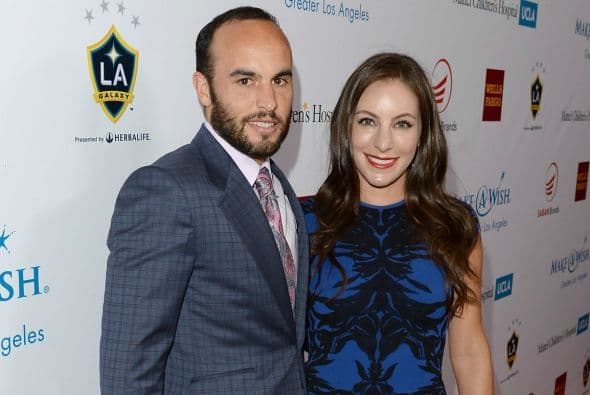 Landon Donovan anuncia su compromiso con Hannah Bartell
